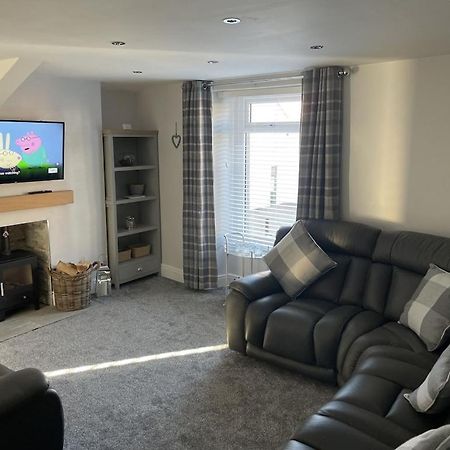 Quirky Cottage In The Centre Of Penrith With A Hot Tub Екстериор снимка