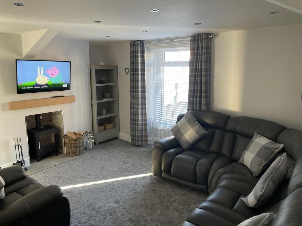 Quirky Cottage In The Centre Of Penrith With A Hot Tub Екстериор снимка